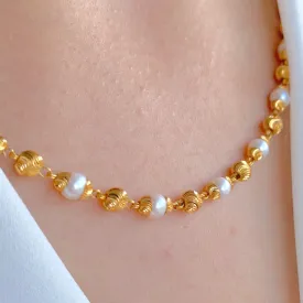 Alternating Gold   Pearl Chain