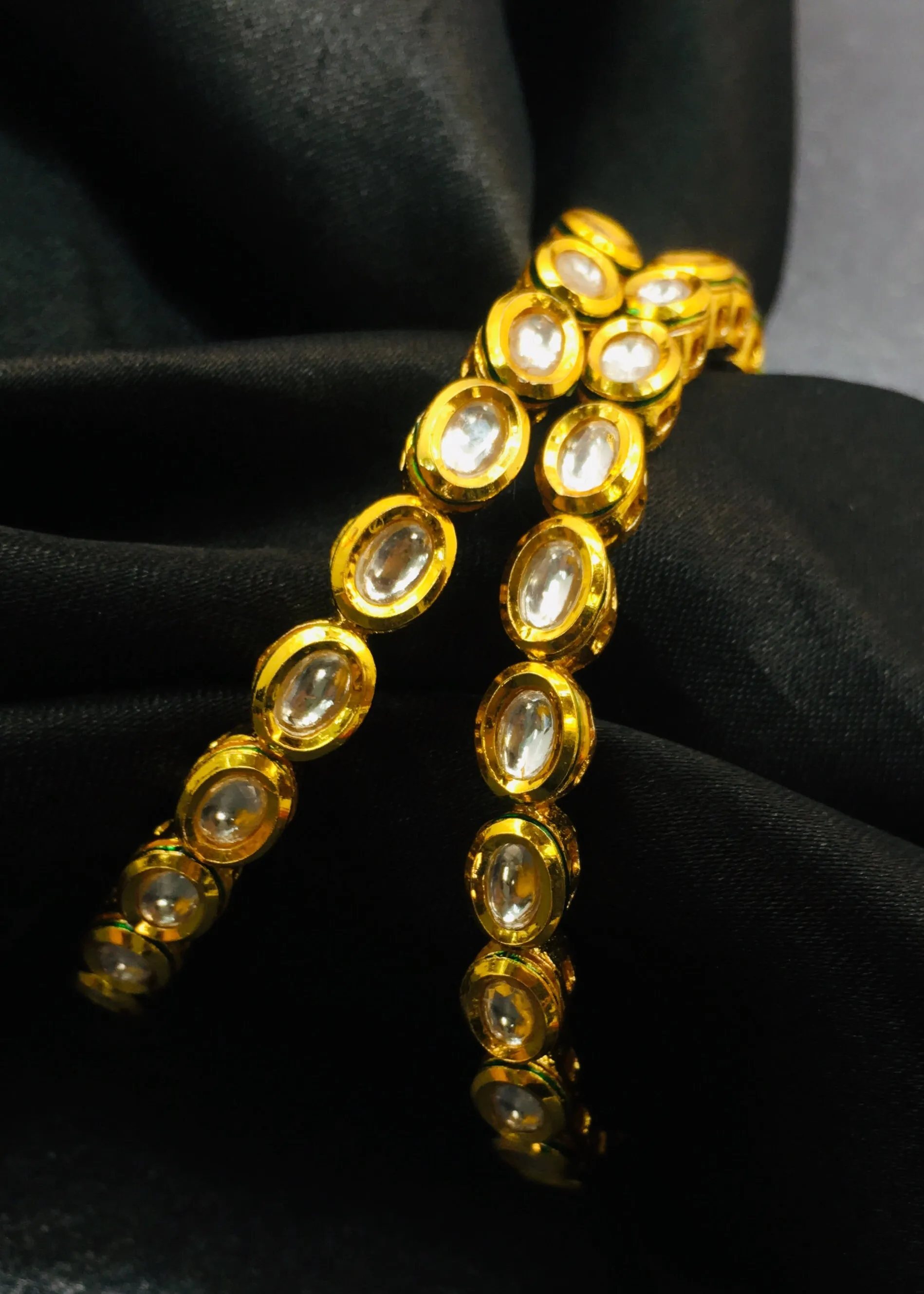 BEAUTIFUL KUNDAN BANGLES