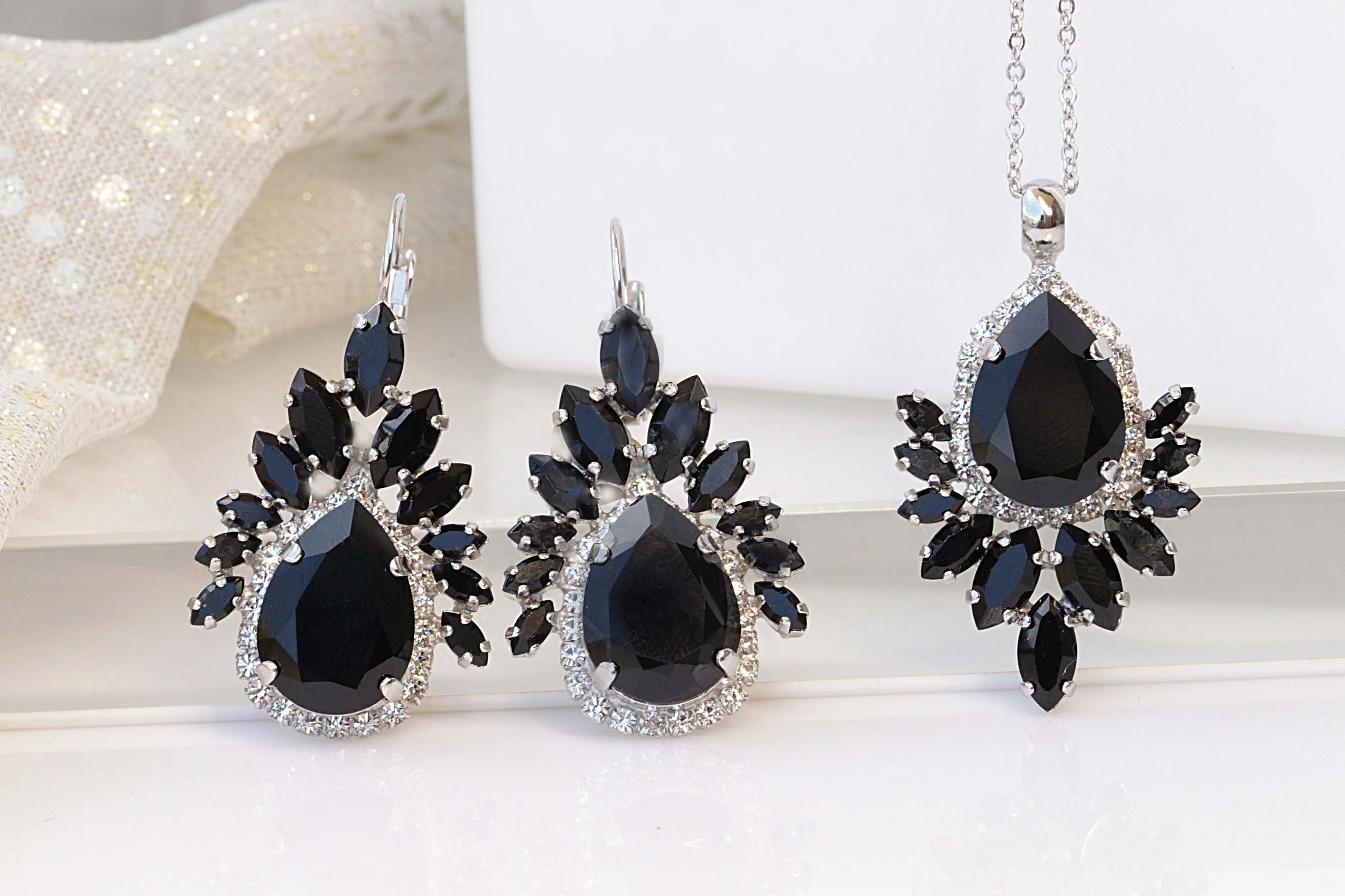 BLACK BRIDAL EARRINGS