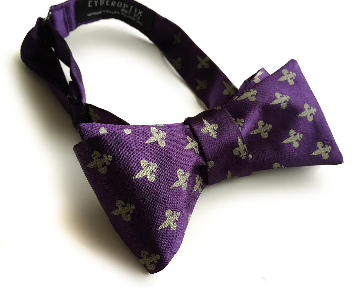 Fleur-de-Lis Bow Tie.