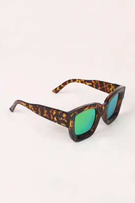 Mirrored Lens Wayfarer Sunglasses