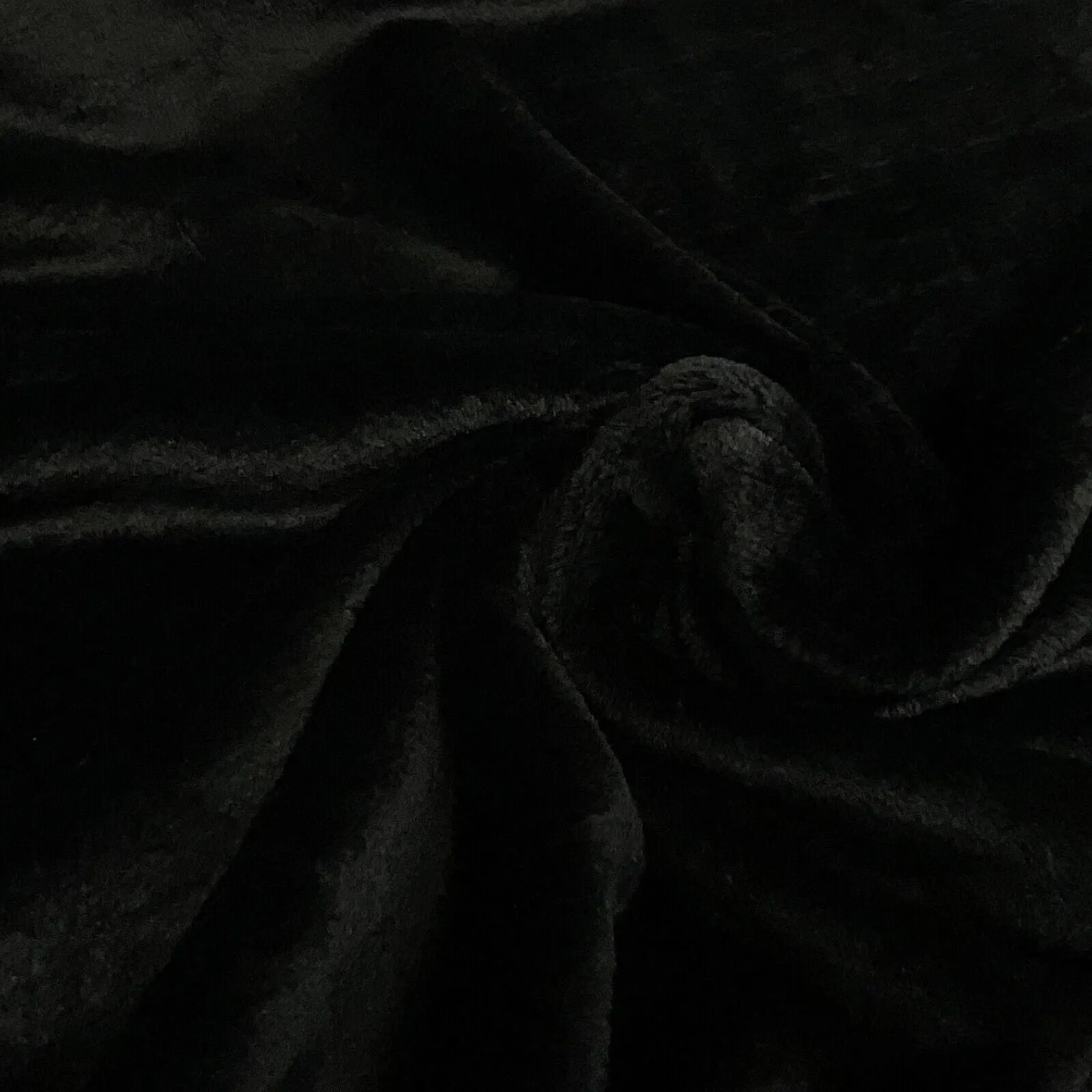 Plain Cuddle fleece ideal for gowns, scarfs, fleece, fabric  148cm M1668